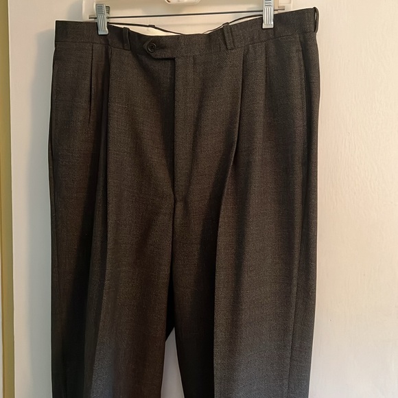 Beautiful vintage wool suit made for Beecroft and Bull of Va by Mickey Spratz - Picture 8 of 10